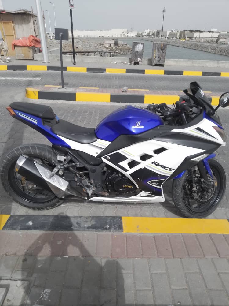 Honda CBR JINCHEG en bon état avec garantie