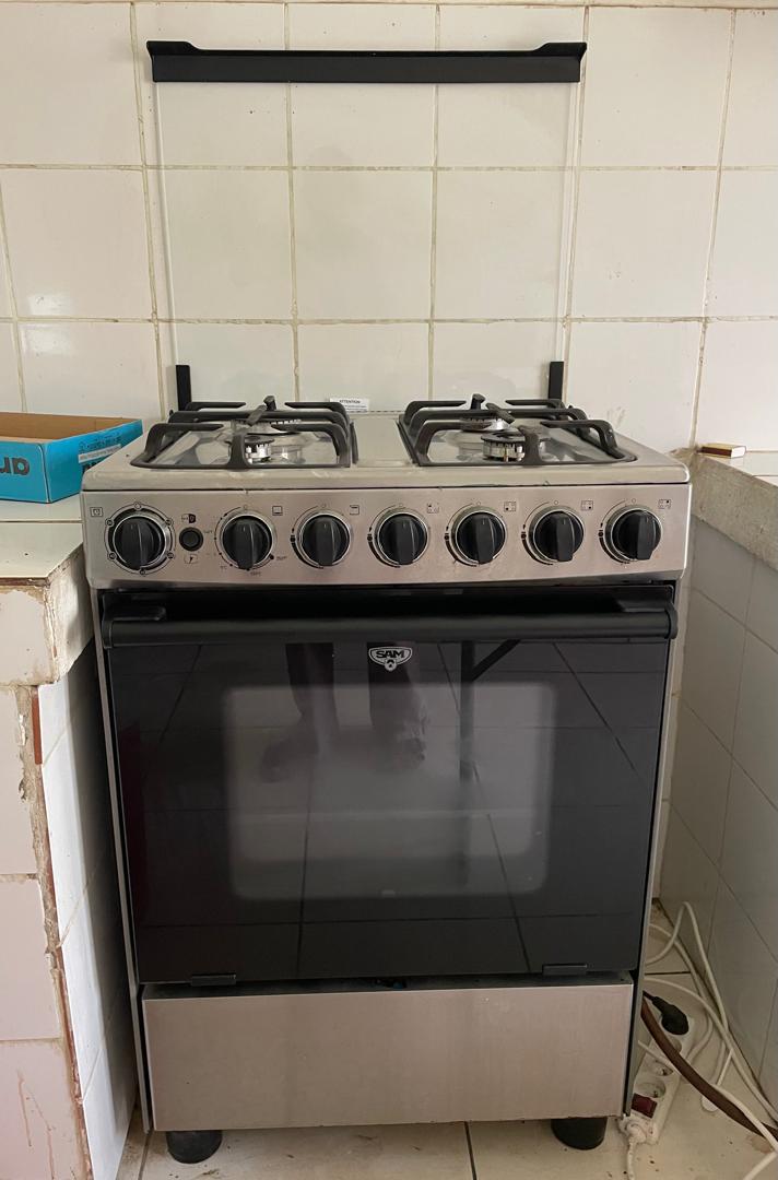 Gaziniere en bon état à Gabode 5, prix négociable