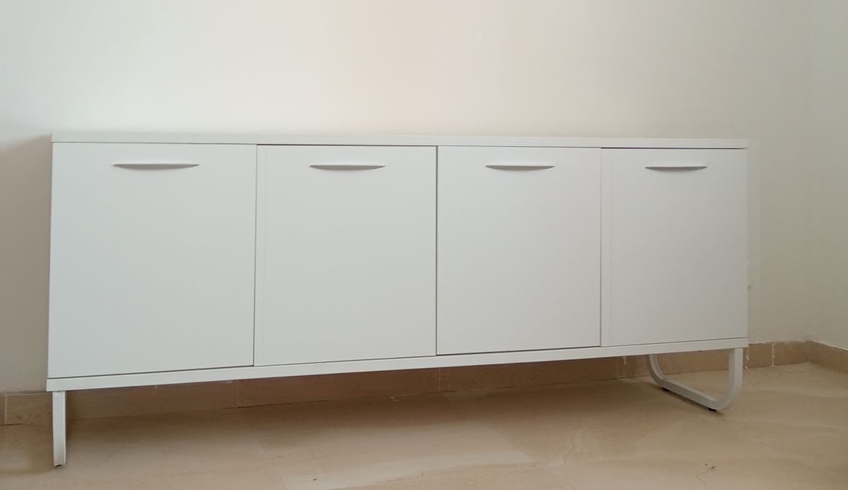 Buffet salon élégant blanc 4 portes