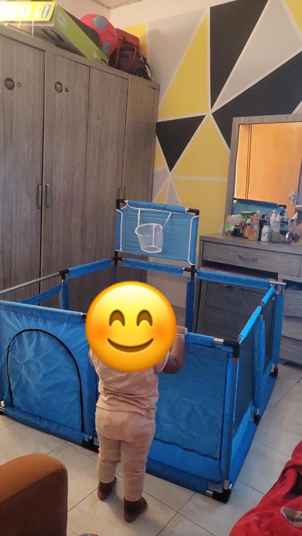 Parc avec 20 balles idéal pour votre bébé