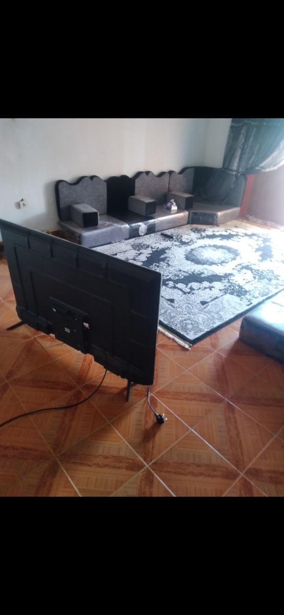 Salon moderne en excellent état - moins d\'un an d\'utilisation