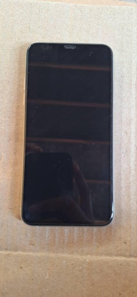 iPhone ProMax 2 mois d\'utilisation, comme neuf