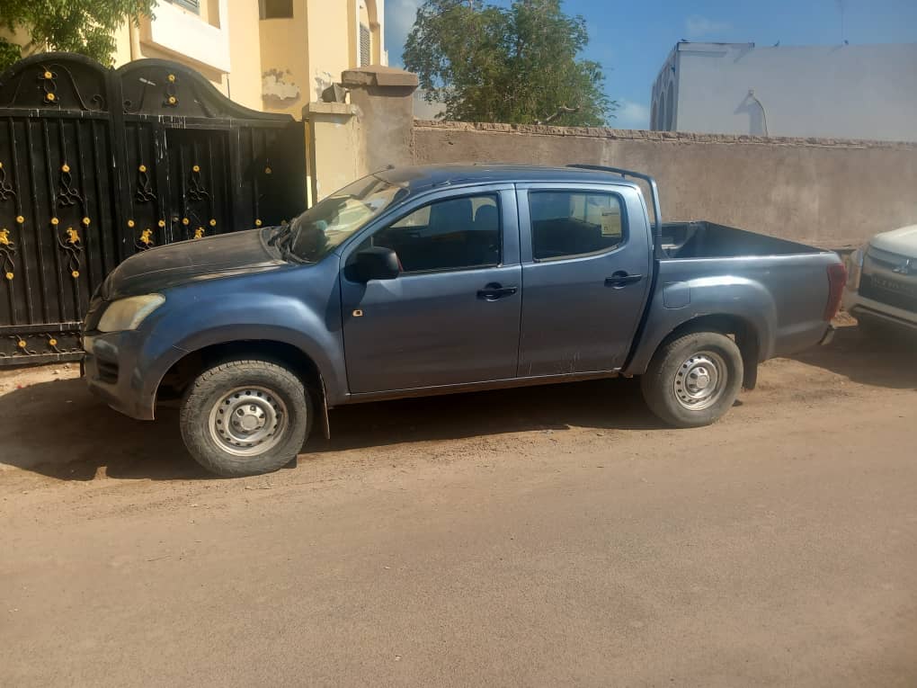 ISUZU en bon état, prix négociable