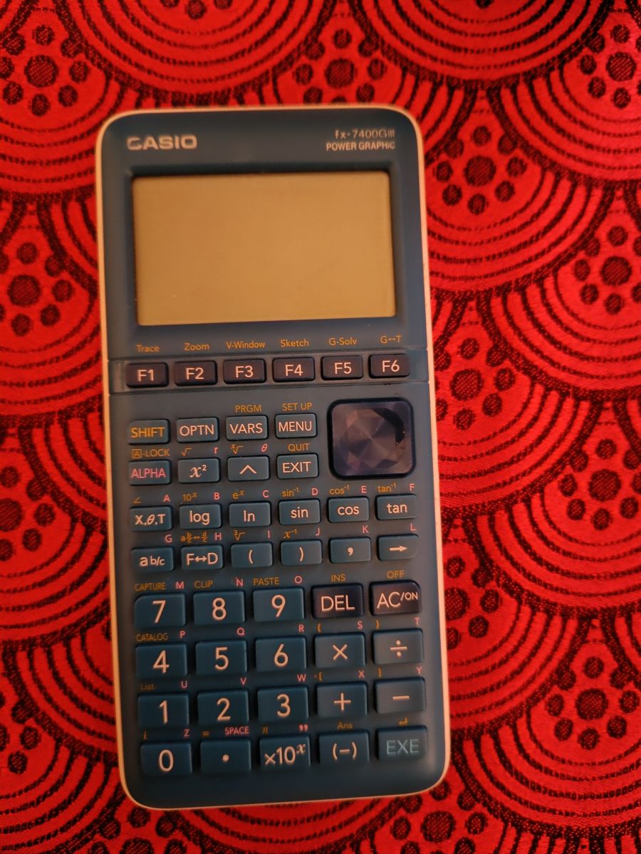 Calculatrice graphique en bon état, 3 mois d\'utilisation