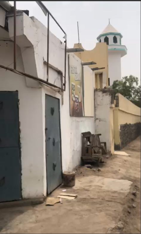 5 Locaux commerciaux à louer à Q6 Avenue 26