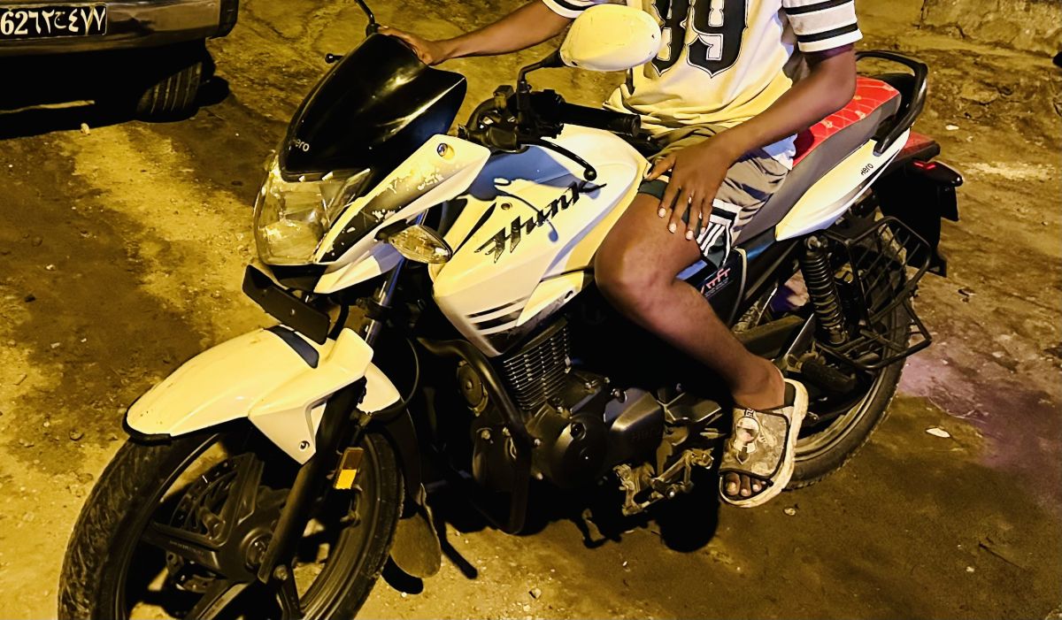 Moto Hero Hunk 150cc en excellent état