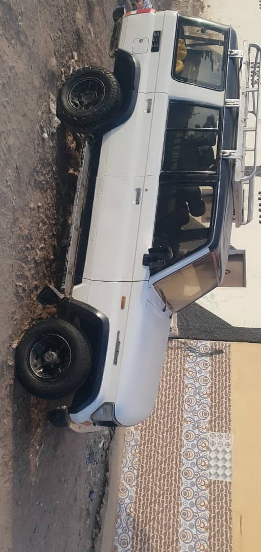 Toyota Fortuner Land Cruiser Prado 92, excellent état Négociable à Djibouti.