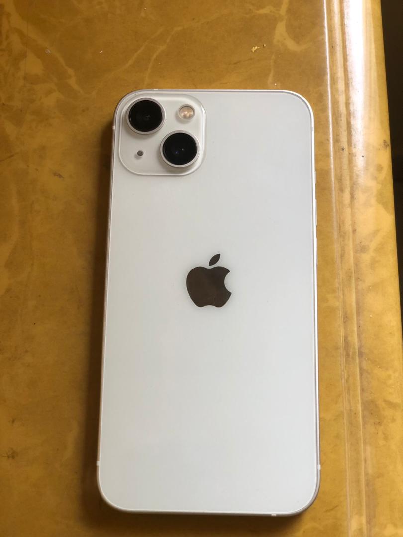 iPhone 13 Blanc 128 Go, Batterie 100%, Sans Défauts - Négociable