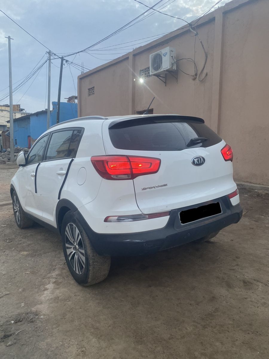 Kia Sportage 2014, diesel, automatique, climatiseur en très bon état