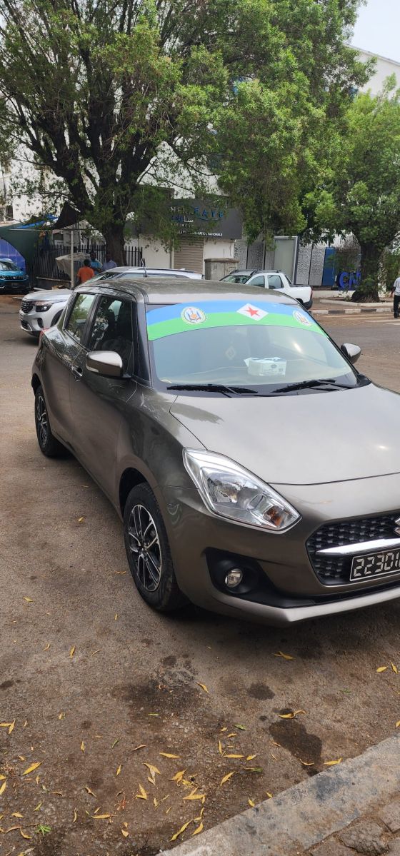 Suzuki Swift essence 5 portes, boîte automatique