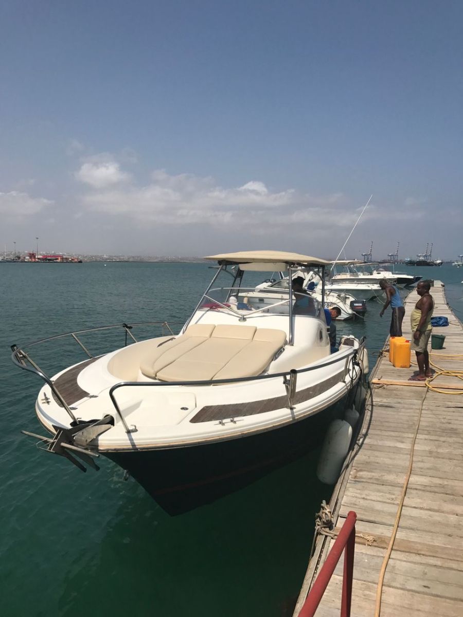 Bateau Jeanneau Cap Camarat 2010, 9,25m, 1ère main