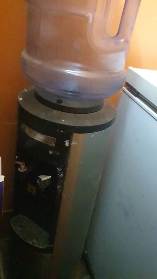 Distributeur d\'eau chaud et froid - À saisir !