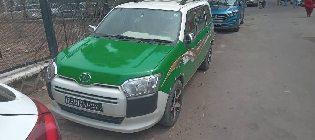 Taxi climatisé disponible pour transport de personnes - 77 46 05 10