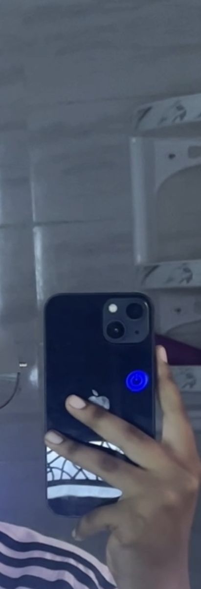 iPhone 13 bleu marine a vendre