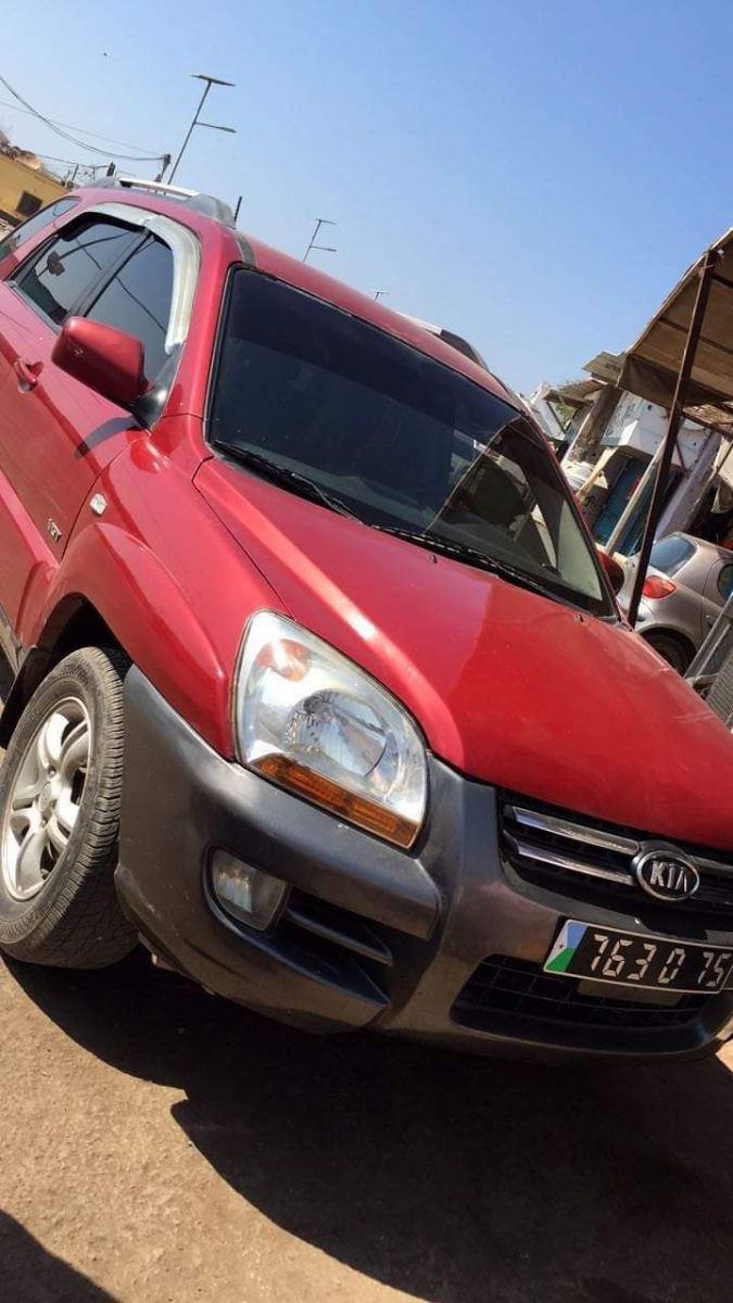 Kia Sportage 2007 en excellent état, boîte automatique, essence