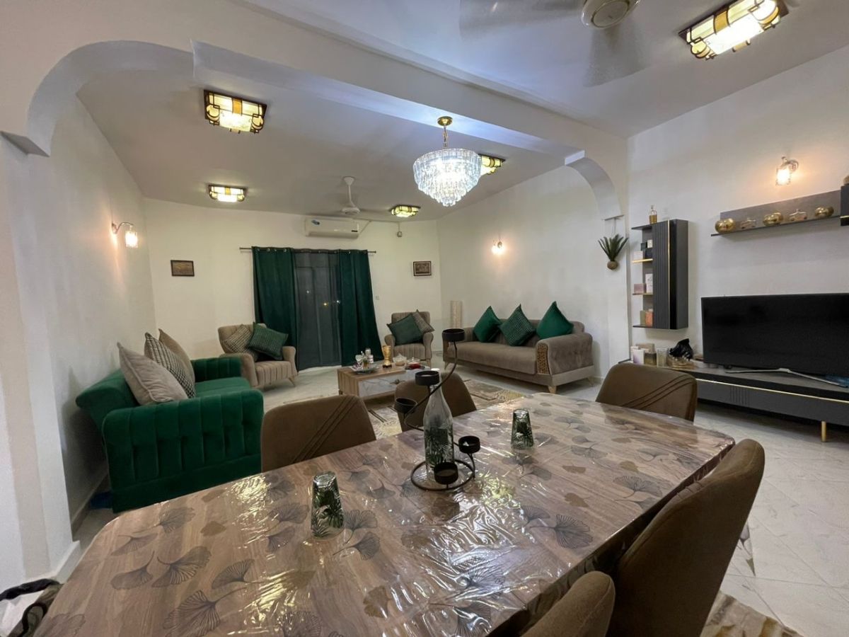 Appartement F4 spacieux à louer à l\'aviation avec parking et commodités