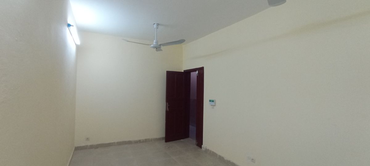 Maison F4 avec un salon ouvert à Barwaqo 2 phase 2 à louer