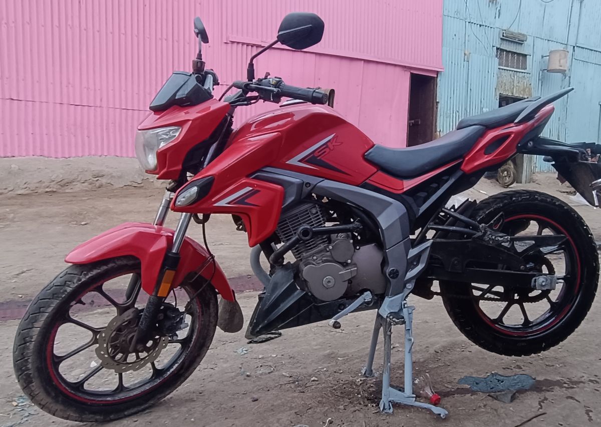 Moto Senke 200cc en excellent état