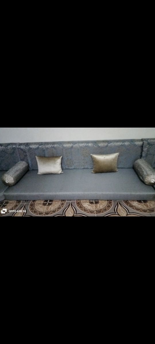 Qacii presque neuf, tissu changé récemment. Prix négociable.