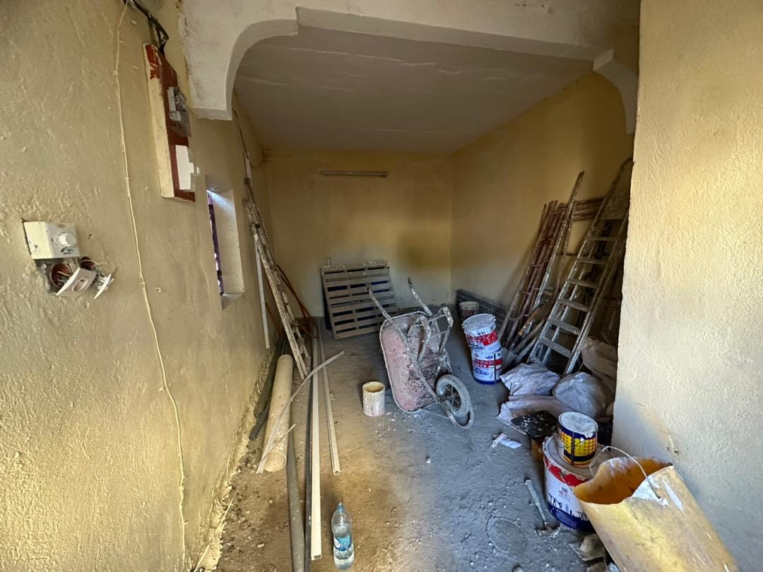 Chambre séparée à louer à Ambouli, idéale pour business