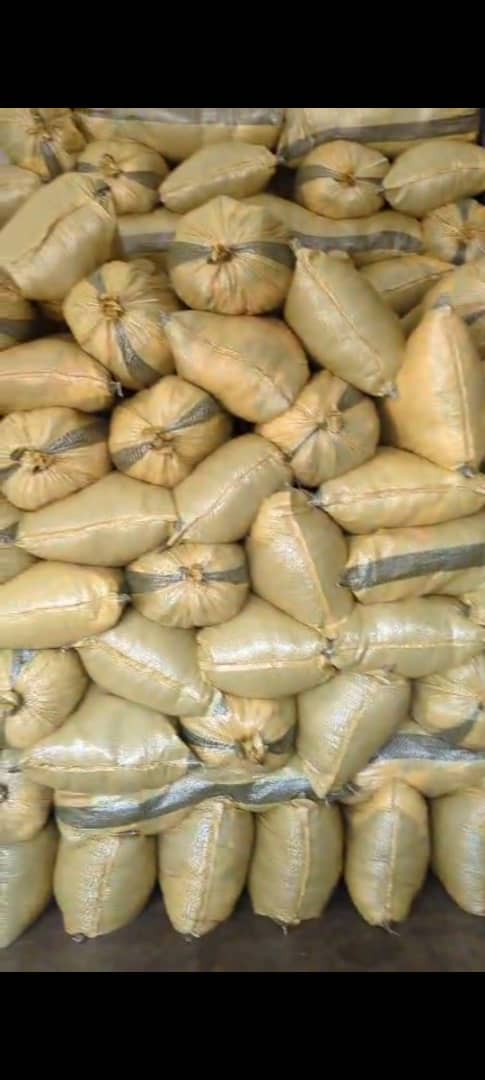 Conteneur de vêtements British Composer de seconde main