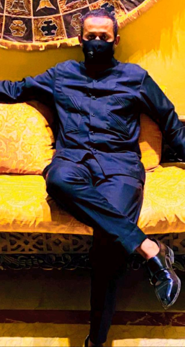 Jeune diplôme Bac + 5 cherche poste d\'assistante Agent security/protocole/chauffeur/ et secrétaire.