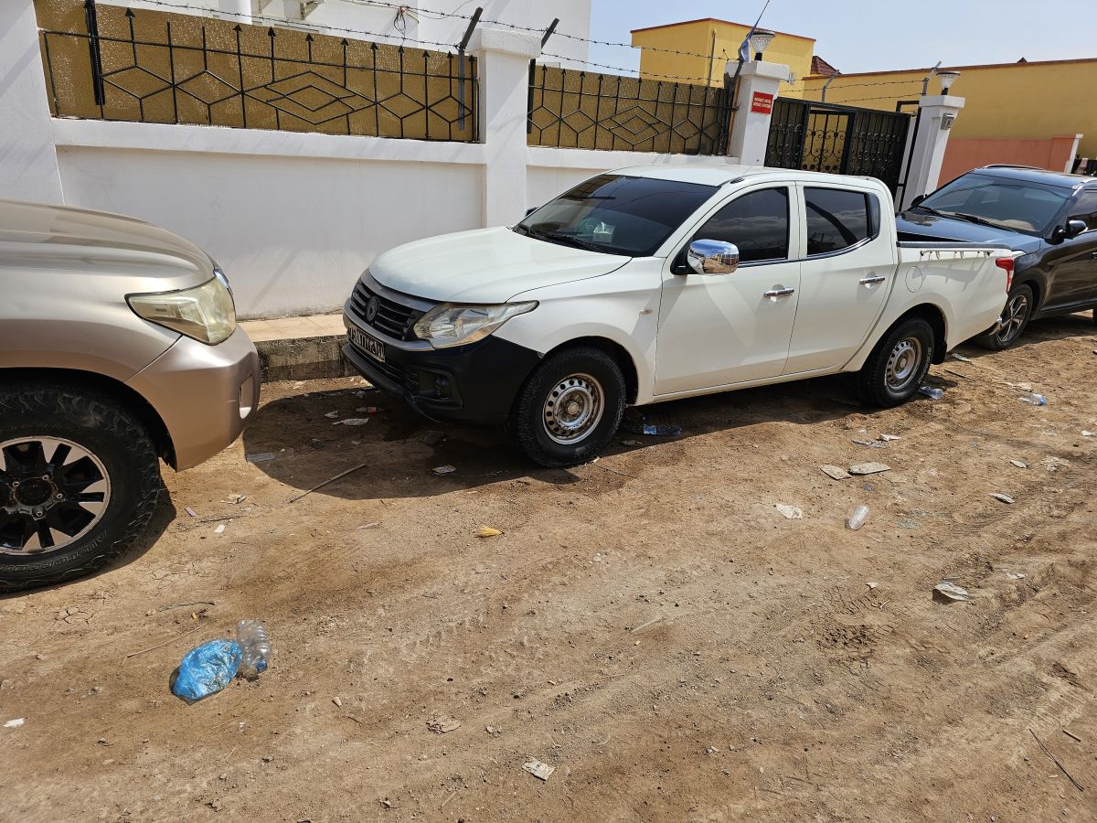 Voiture Fiat Pick-Up 2017, diesel, manuelle à Djibouti