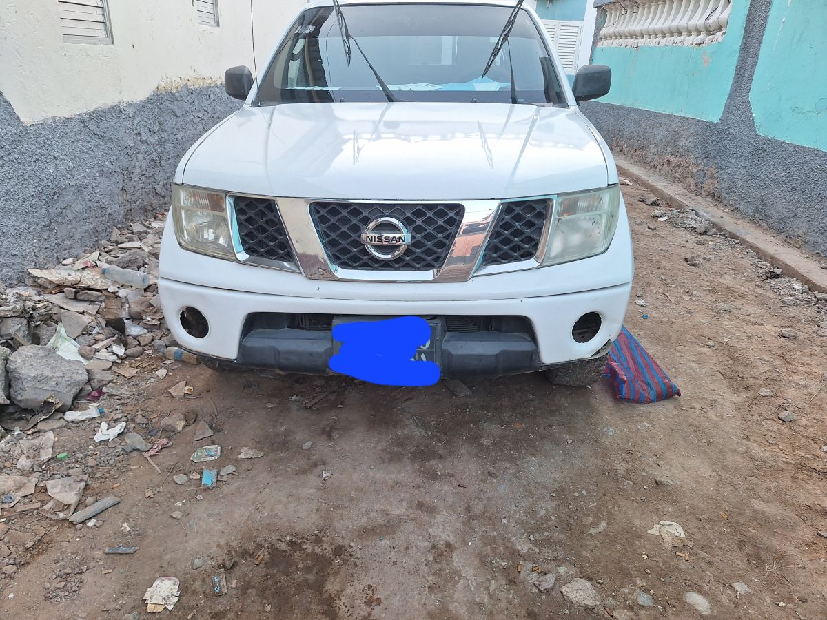 Nissan Navara robuste en excellent état - À discuter