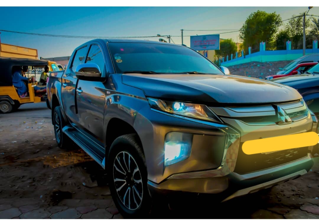 Mitsubishi L200 2020-2021, boîte manuelle, bien entretenue