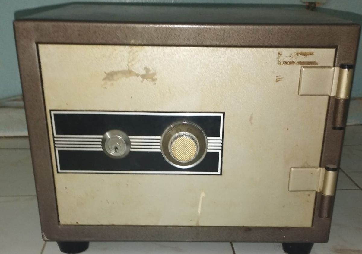 Coffre-fort d\'occasion à serrure à combinaison anti-effraction et anti-feu