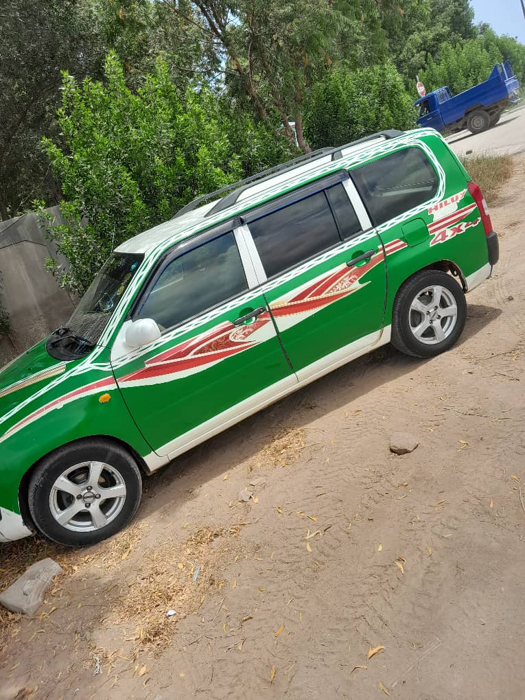 Toyota Probox 2013, automatique, moteur neuf, économique