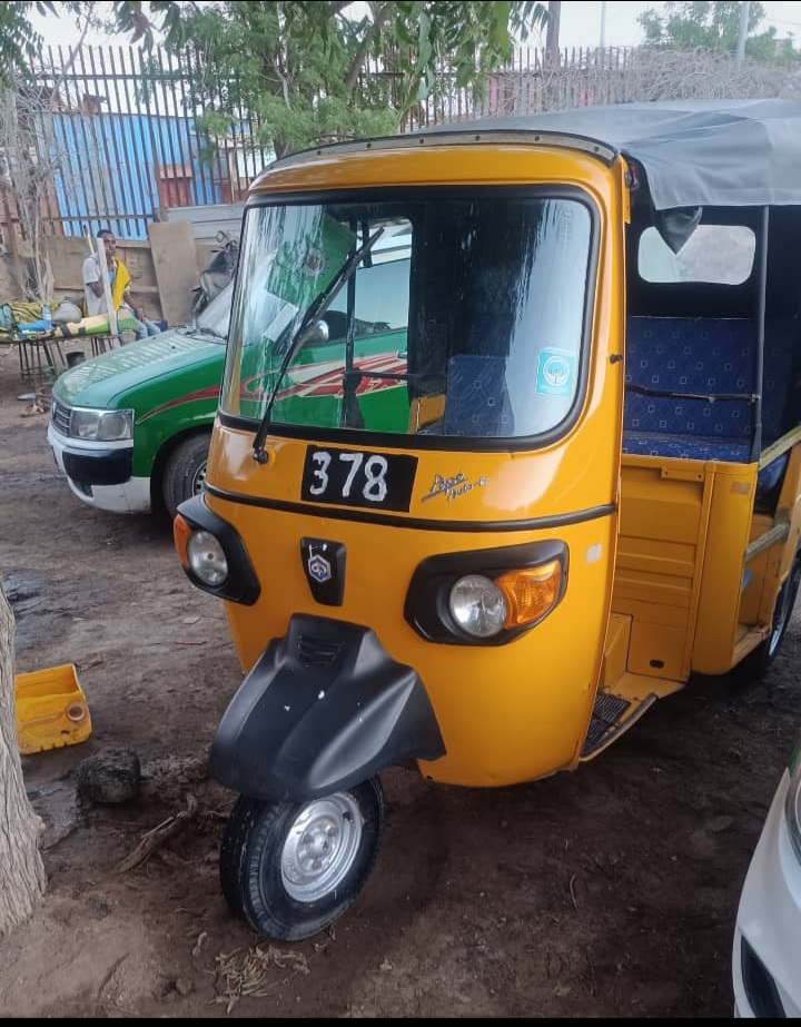 La vente d\'une bajaj tout neuf