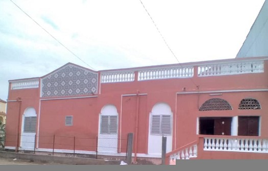 Maison spacieuse avec terrasse à Cheikh Moussa