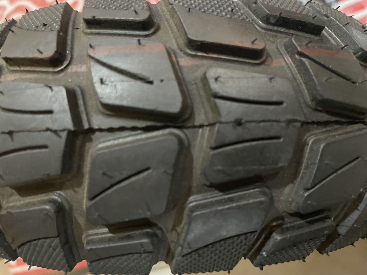 Pneu et chambres à air pour trottinette électrique 10x2.5