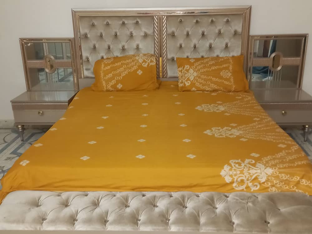 Chambre à coucher complète en excellent état à vendre