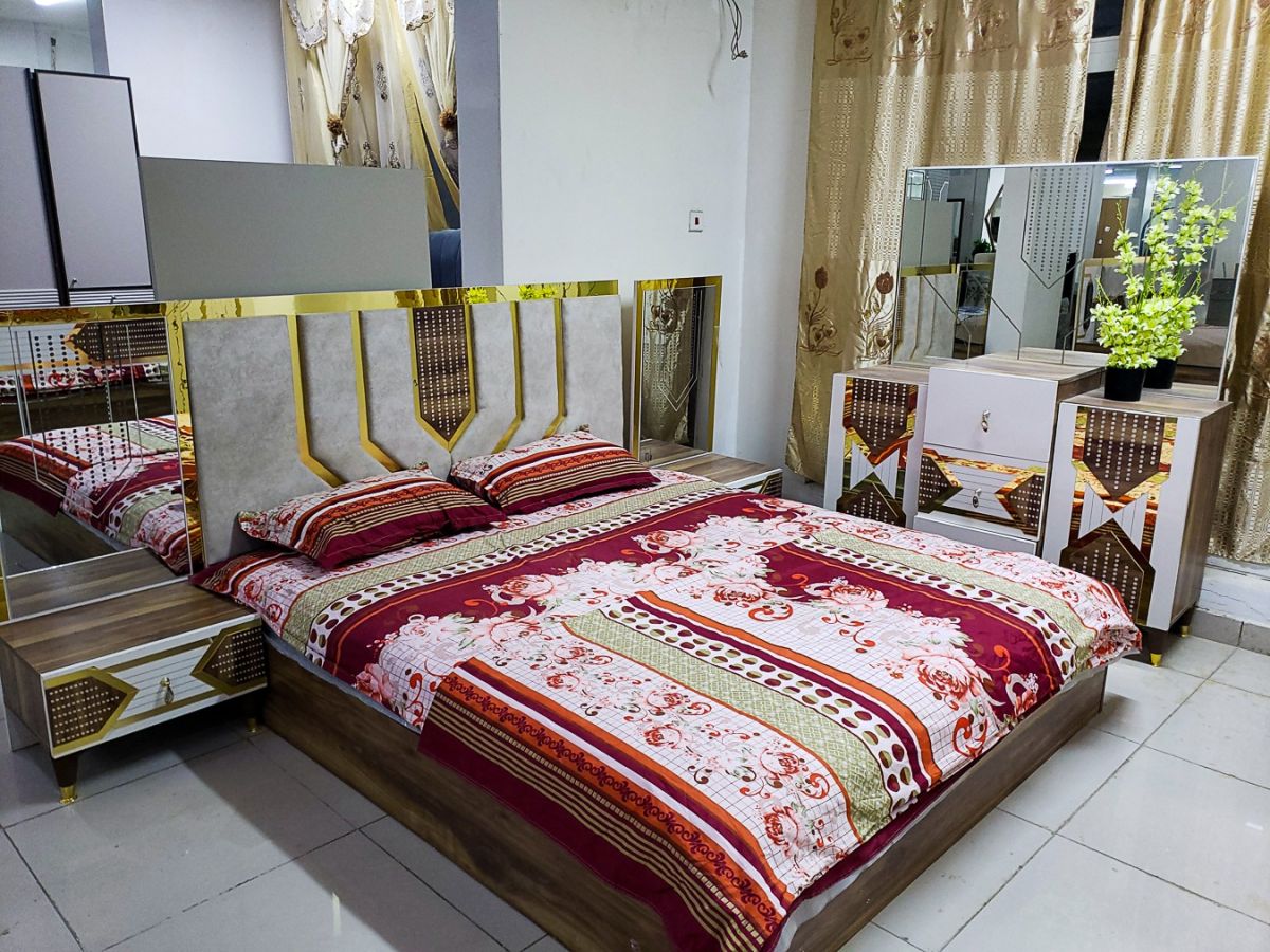 Chambre à coucher complète Yarin moderne avec coiffeuse à vendre