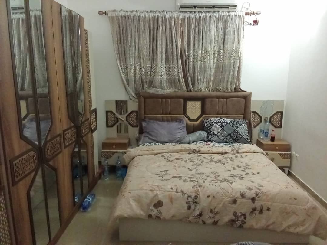 Chambre à coucher en excellent état