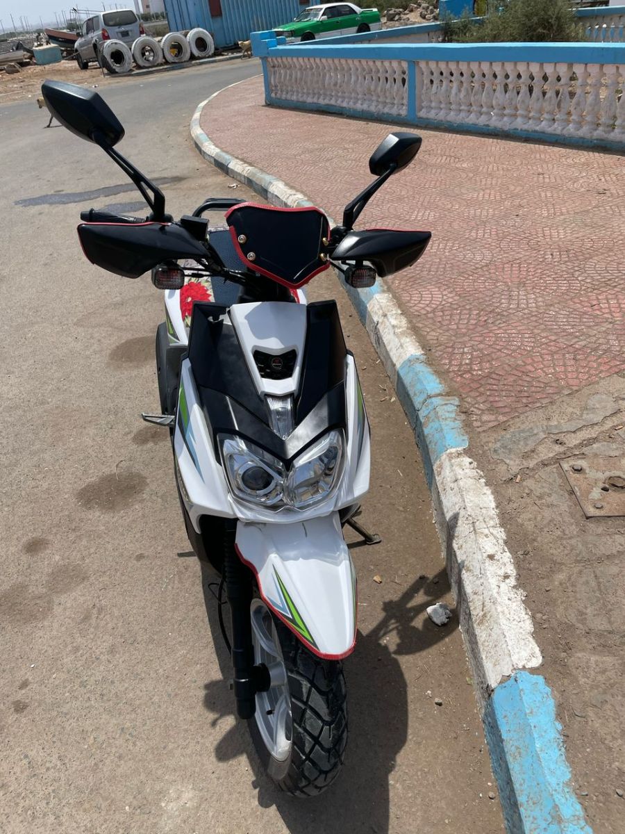 Moto Jincheng Lucky récente