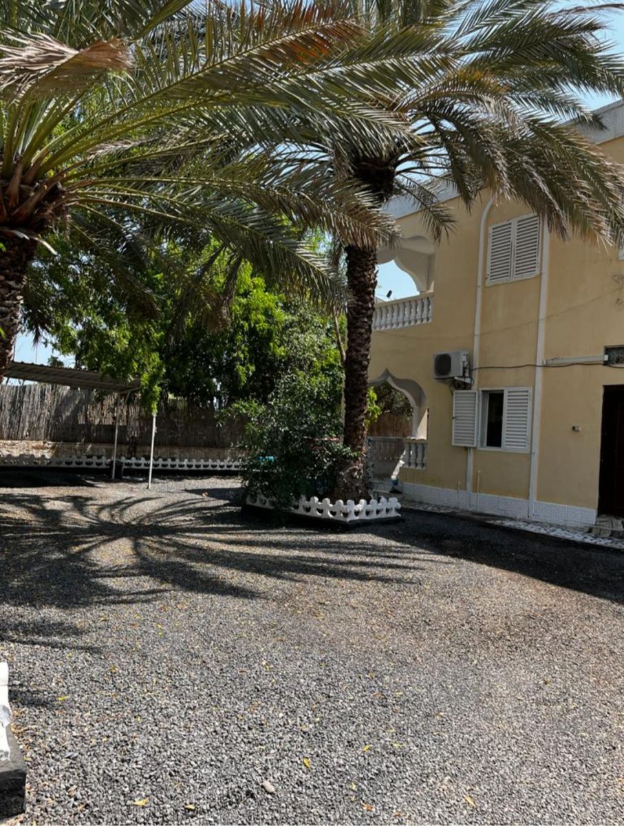 Appartement F4 à Gabode V, avec cour et parking