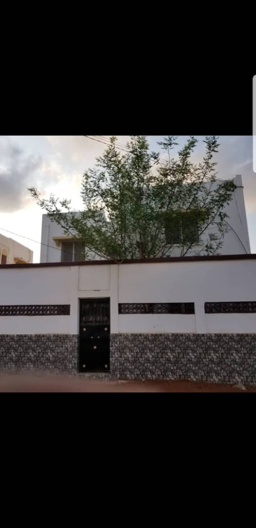 Maison F4 à louer à Hodan 2