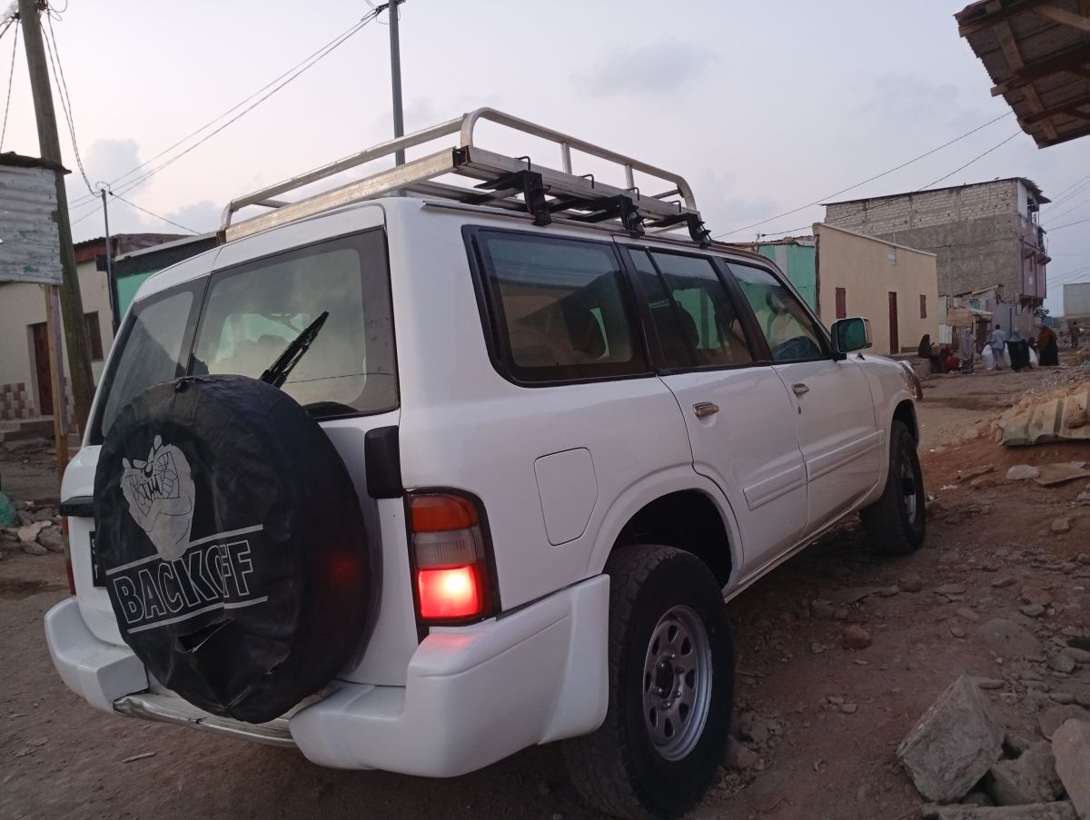 Nissan Patrol Y61 rénovée avec nouveau moteur et embrayage