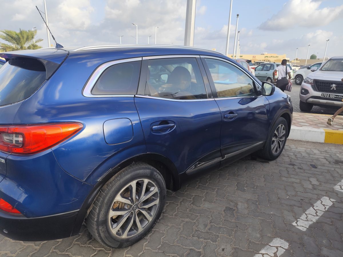 Renault Kadjar 2015, diesel, avec pièces neuves