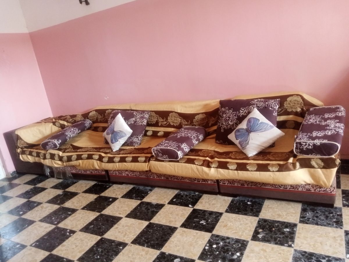 Salon en forme L. excellent état à vendre