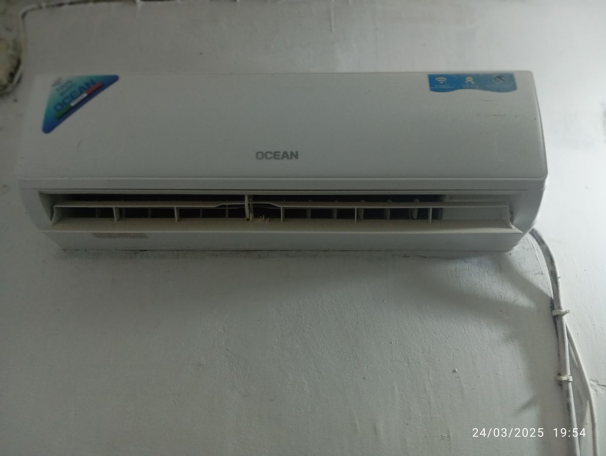 Split 2 chevaux presque neuf, garantie incluse