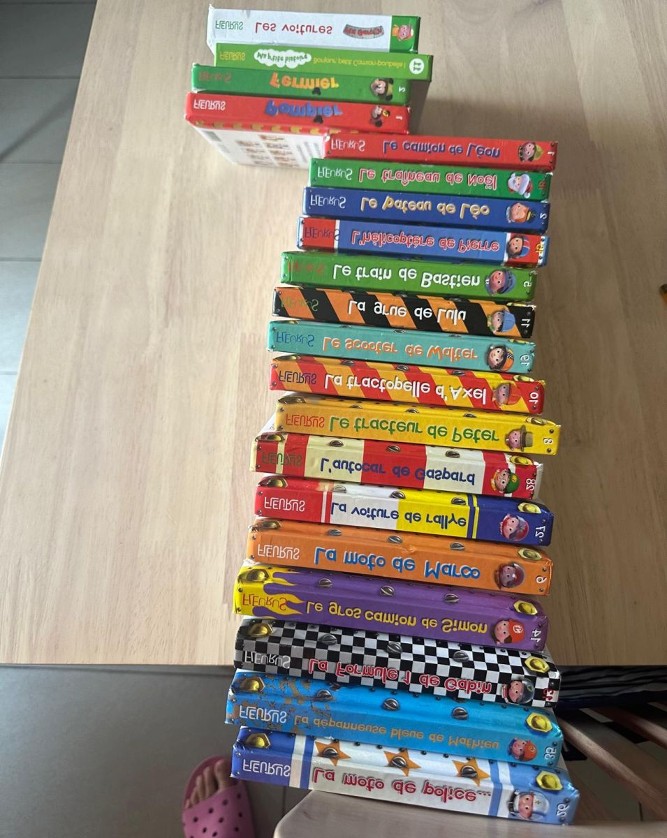 Lot de 20 livres pour enfants – 1er âge à vendre