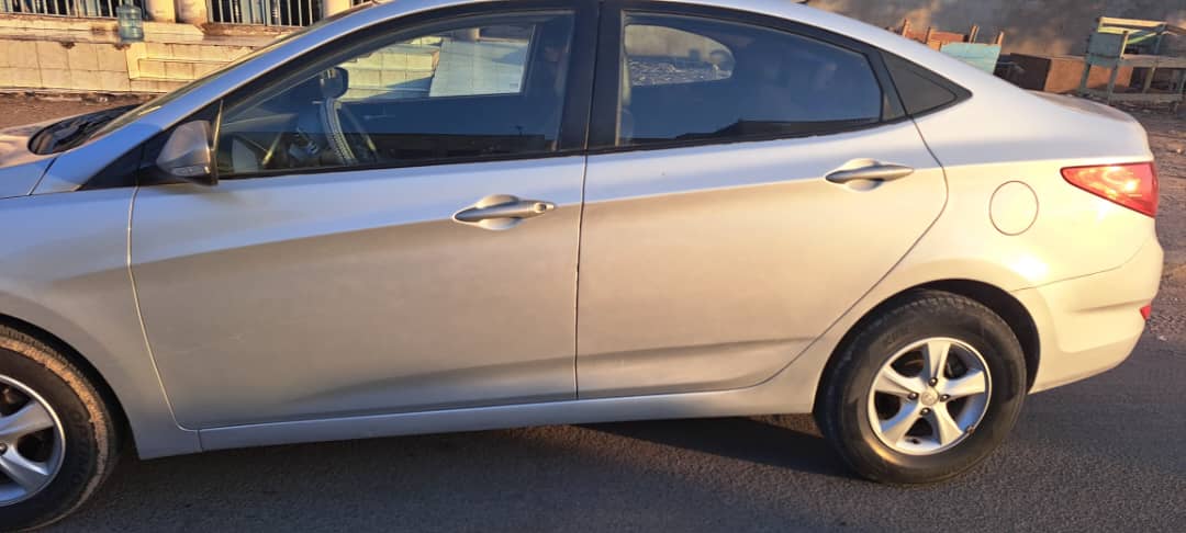 Hyundai Accent 2013, très bon état, prix négociable