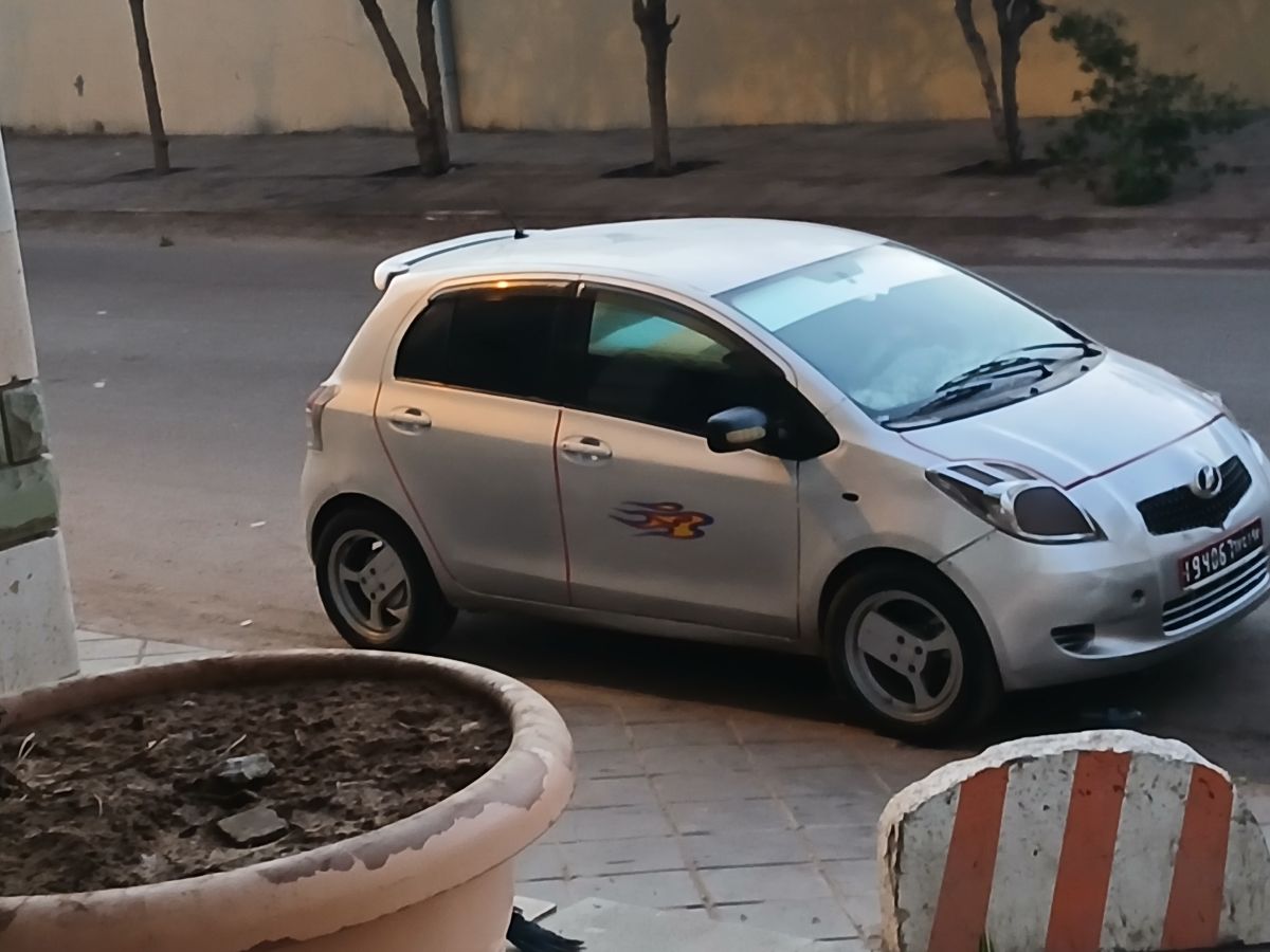 Toyota Yaris avec climatisation en parfait état à vendre