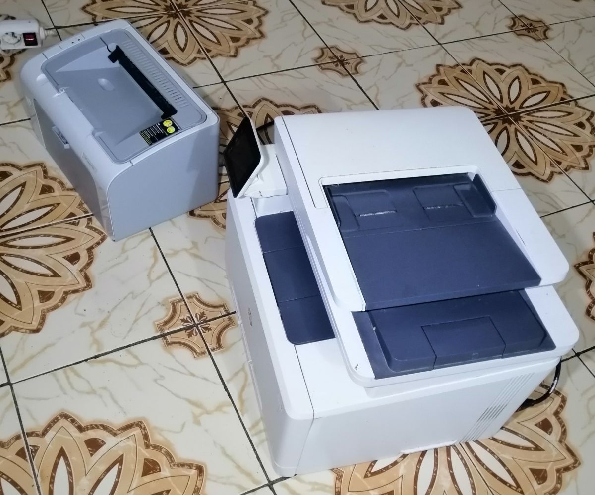 2 imprimantes HP LaserJet en bon état - Couleur Noir et Blanc