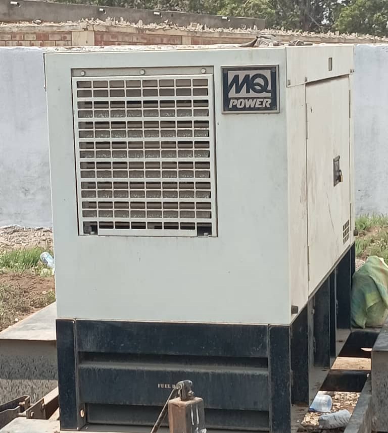 Groupe Électrogène Isuzu 25 KVA, faible kilométrage