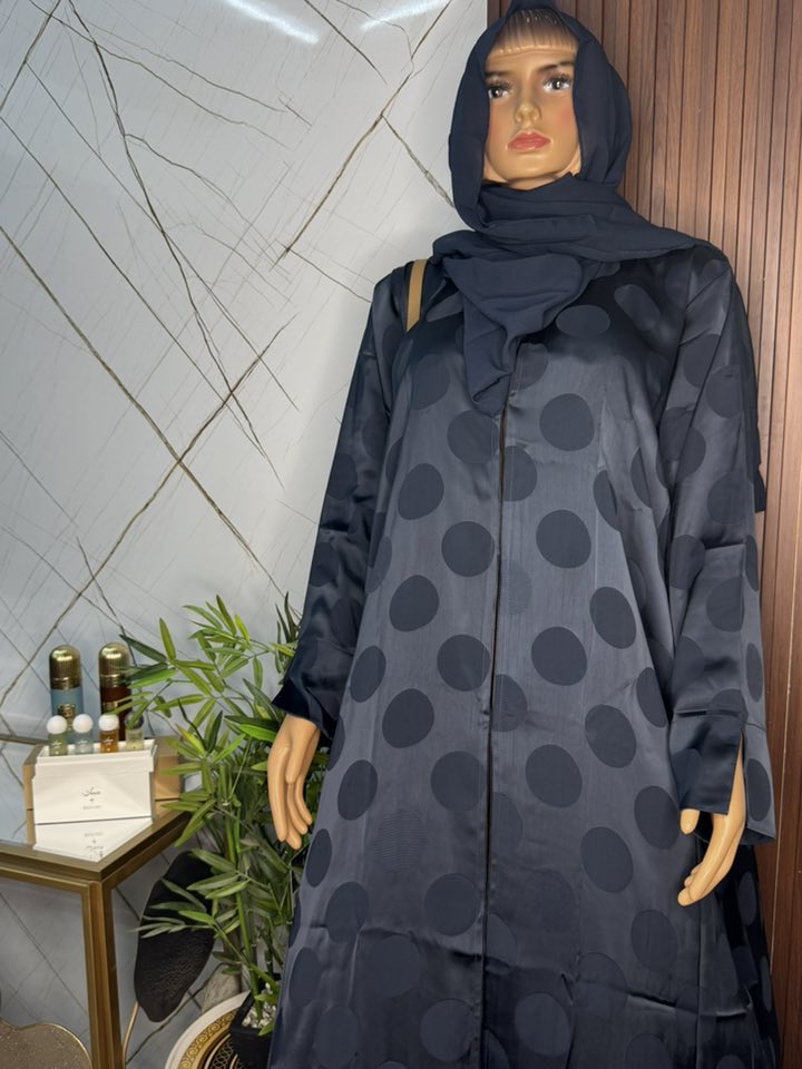 Abaya neuve élégante à petit prix
